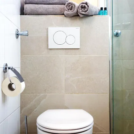 Beautiful Apartment In Duesseldorf At The Center *